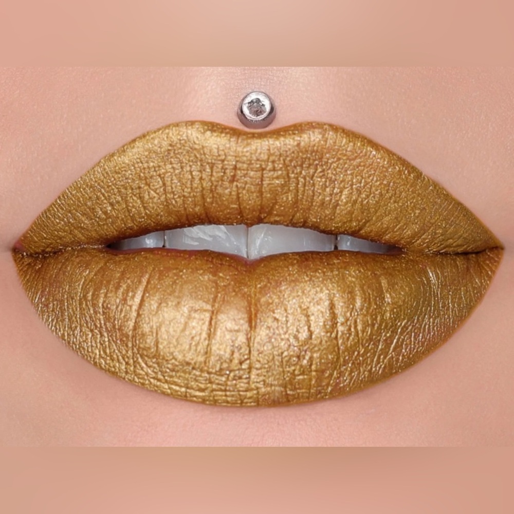 First Class Velour Liquid Lipstick by Jeffree Star - New in Box